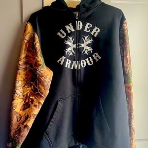 Under armour black camo zip up hoodie XL